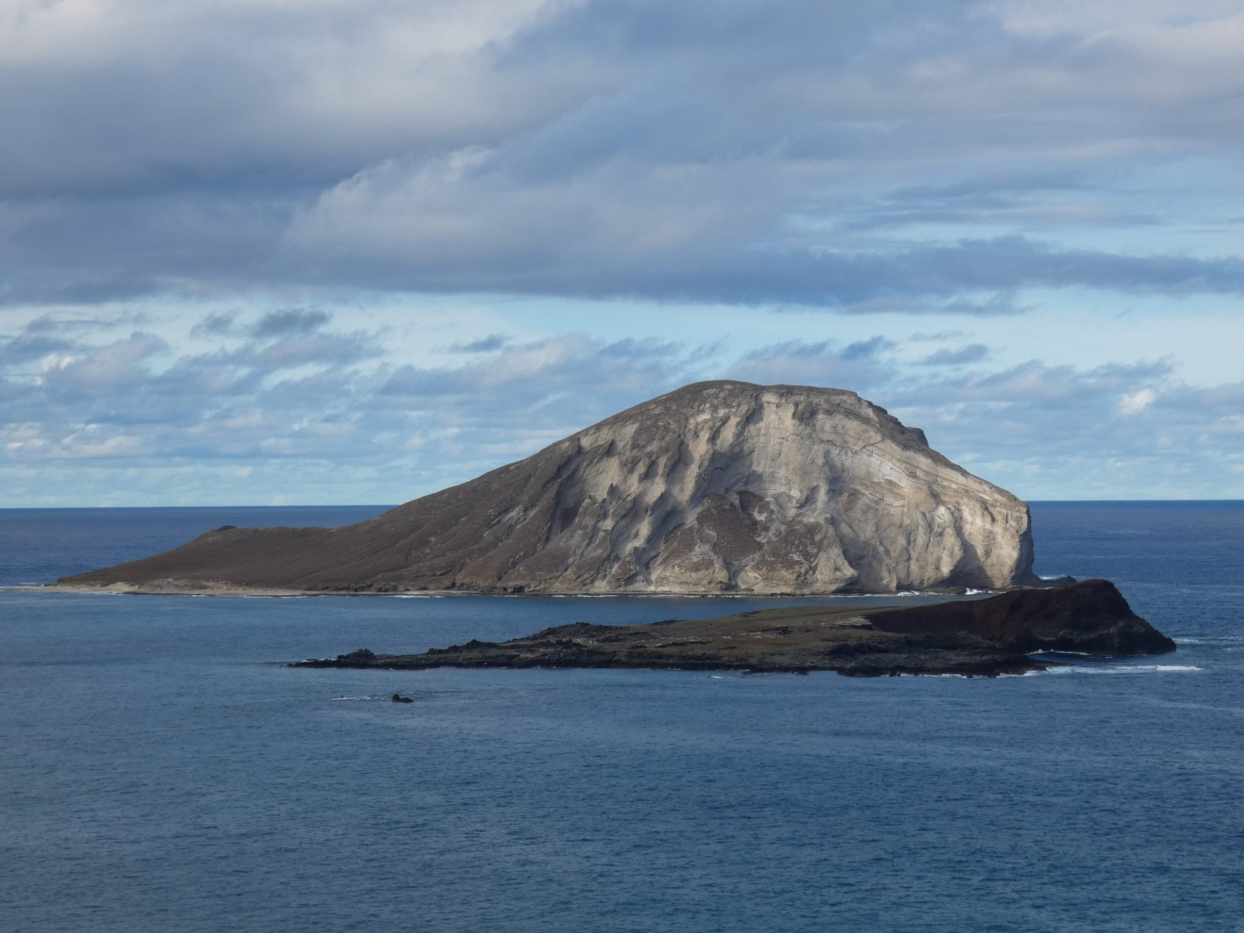 image of manana island and kaohikaipu islet