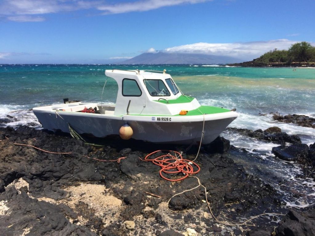 Grounded-Vessel-Little-Beach